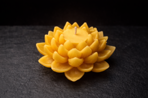 🐝Bienenwachskerze „Lotusblüte“