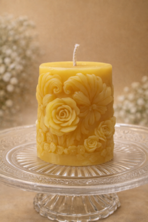 Bienenwachskerze „Blütenpoesie“ – dekorative Naturkerze