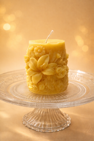 Bienenwachskerze „Blütenzauber“ – dekorative Naturkerze