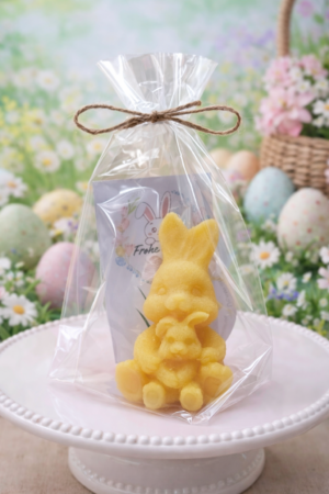 Osterkerze „Häschen mit Babyhäschen“ aus Bienenwachs